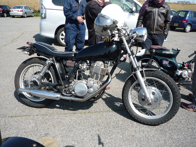 SR400 JX^