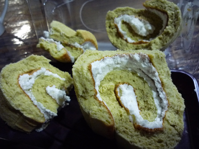 モロヘイヤのロールケーキ最高!