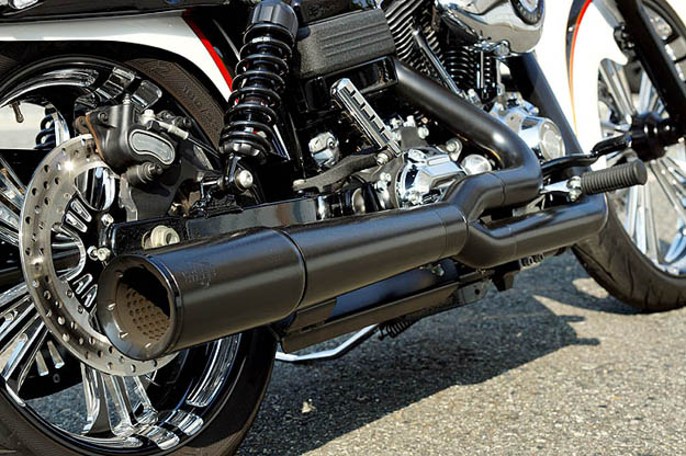 2010年式 FXDL 11